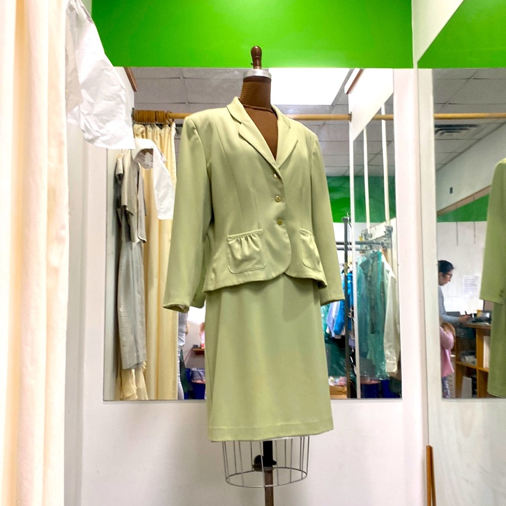 Renee Du Marr Pale green women suit